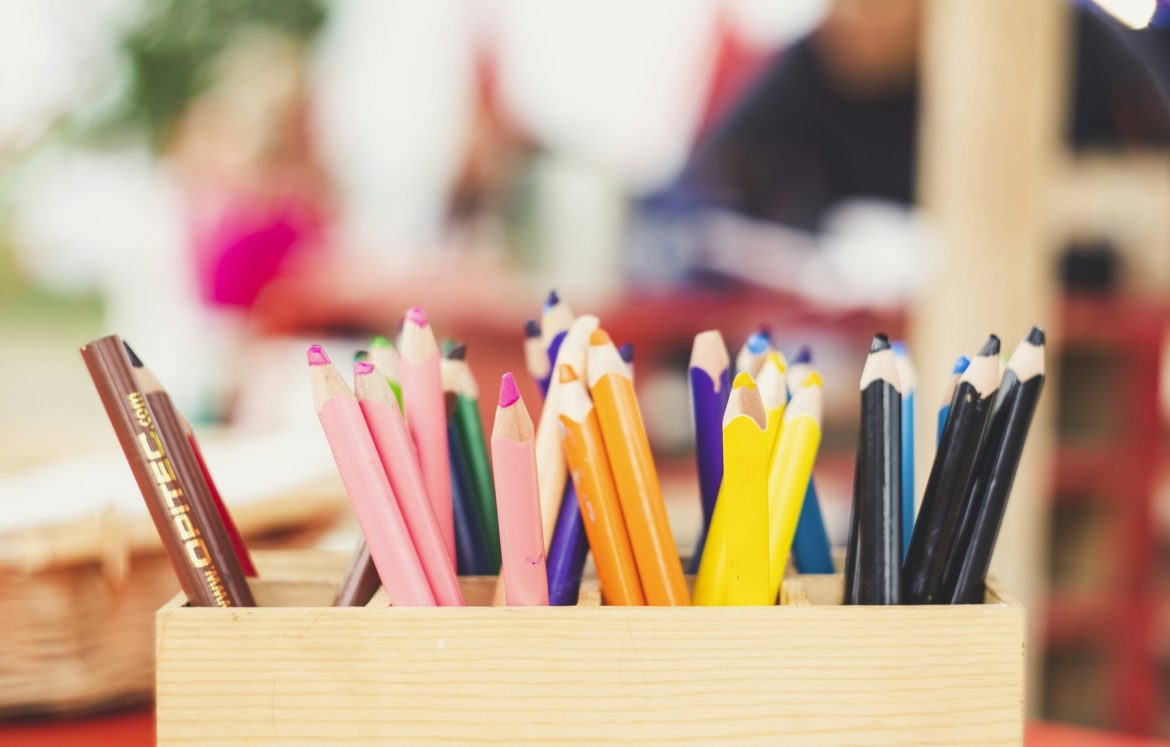 photo-1539795845756-4fadad2905ec