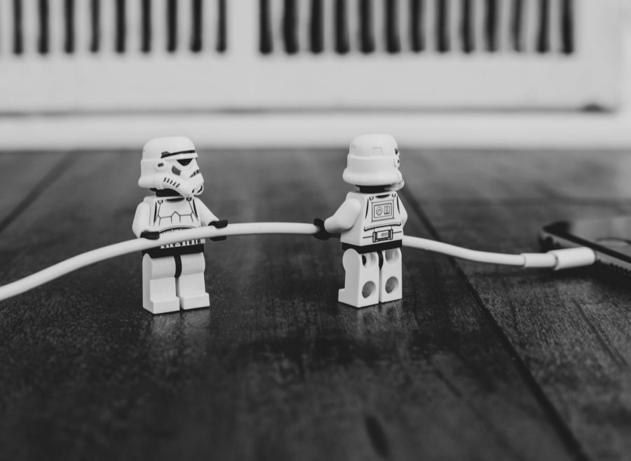 photo-1558492426-df14e290aefa