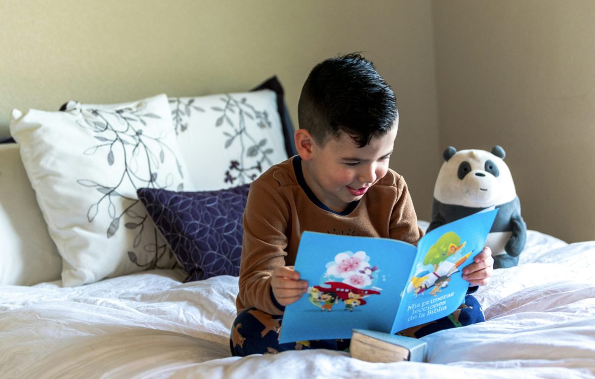 photo-1577835724923-f591f5f98c89